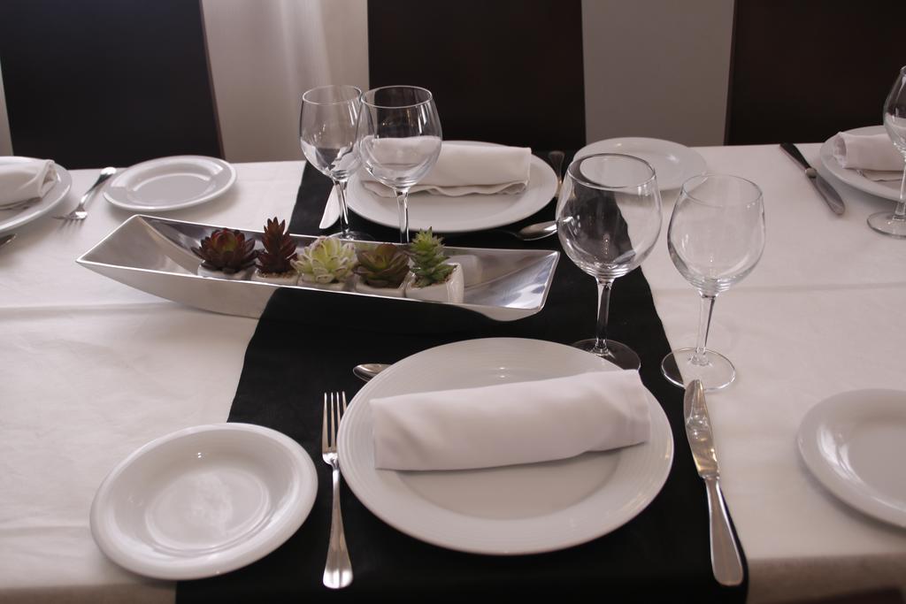 Hotel Rural Arroyo La Plata By Bossh Hotels เฮเรส เด ลอส คาบาลเญรอส ภายนอก รูปภาพ