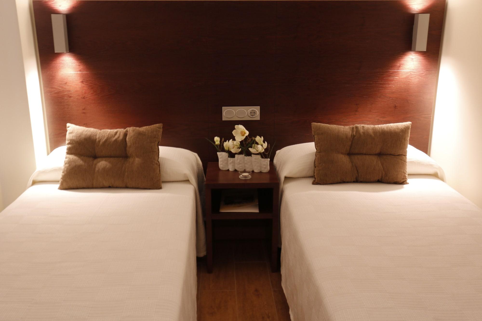 Hotel Rural Arroyo La Plata By Bossh Hotels เฮเรส เด ลอส คาบาลเญรอส ภายนอก รูปภาพ