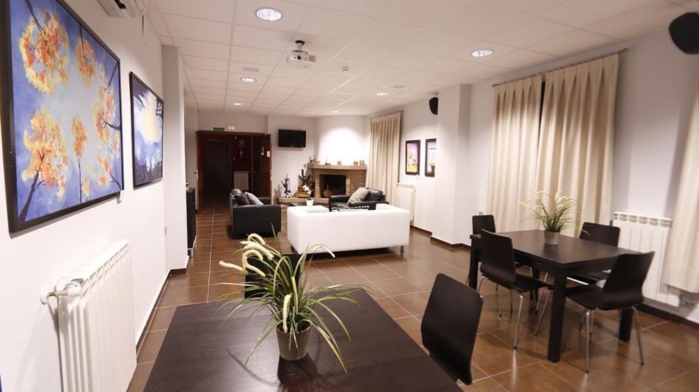 Hotel Rural Arroyo La Plata By Bossh Hotels เฮเรส เด ลอส คาบาลเญรอส ภายนอก รูปภาพ