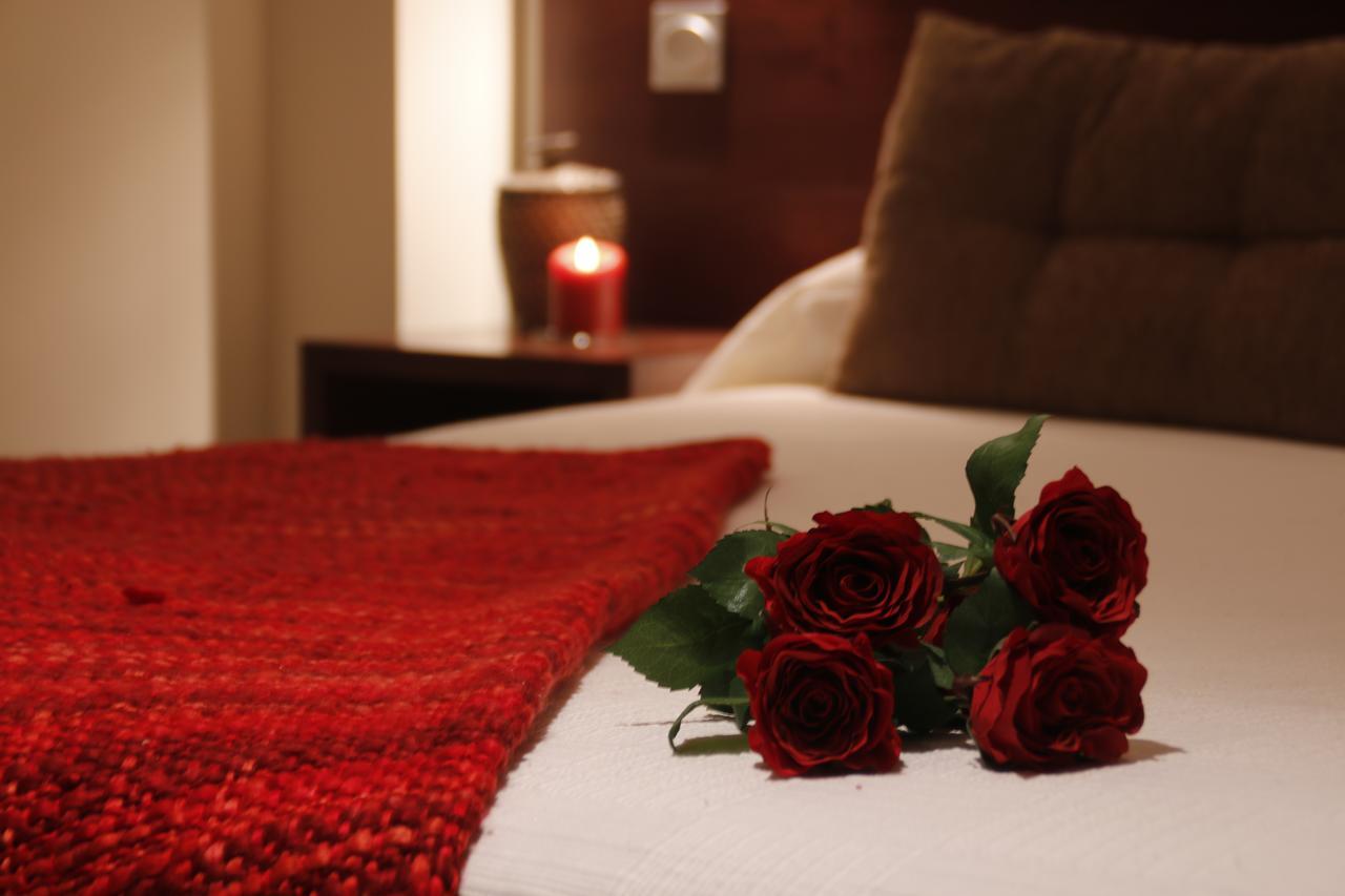 Hotel Rural Arroyo La Plata By Bossh Hotels เฮเรส เด ลอส คาบาลเญรอส ภายนอก รูปภาพ