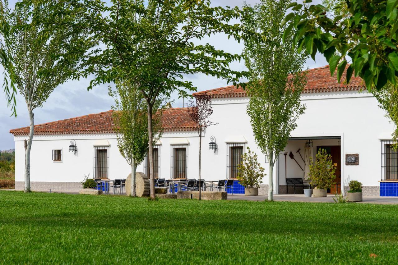 Hotel Rural Arroyo La Plata By Bossh Hotels เฮเรส เด ลอส คาบาลเญรอส ภายนอก รูปภาพ