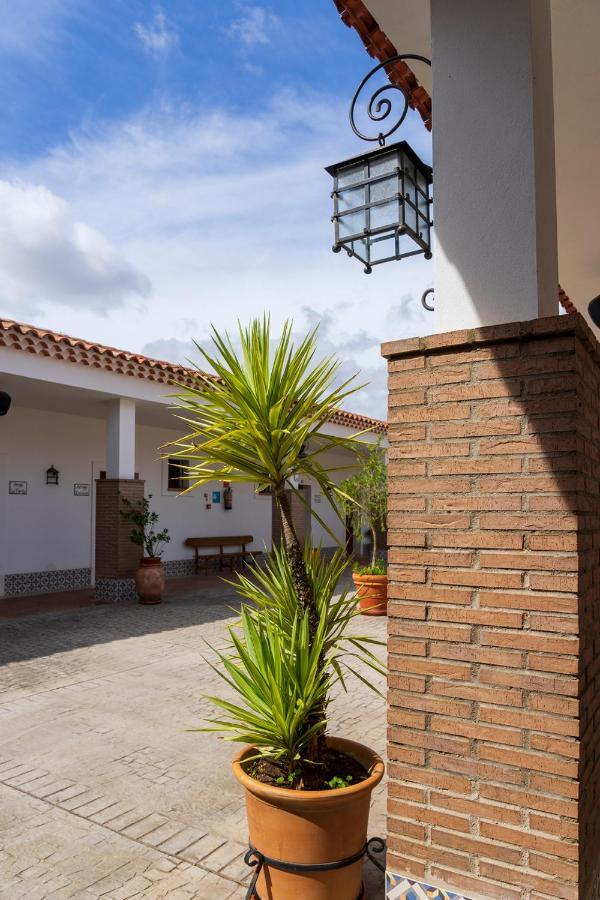 Hotel Rural Arroyo La Plata By Bossh Hotels เฮเรส เด ลอส คาบาลเญรอส ภายนอก รูปภาพ
